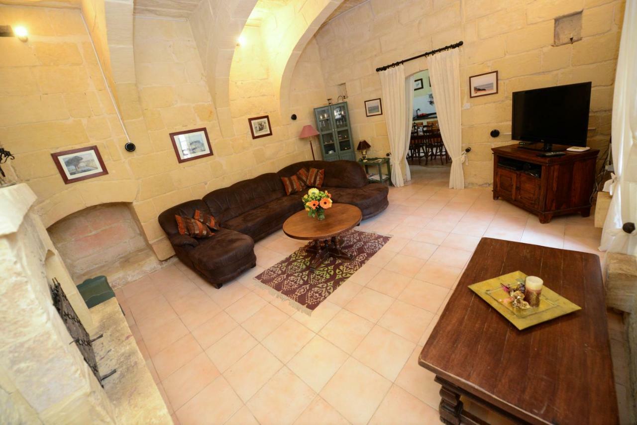 Tal-Masklu Farmhouse Għarb Екстериор снимка